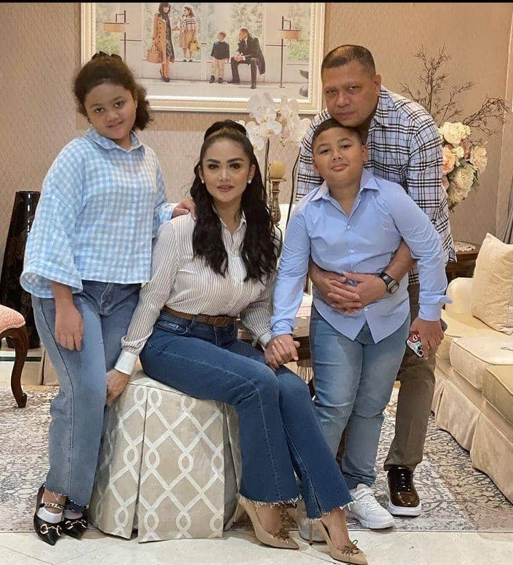 Instagram.com/krisdayantilemos