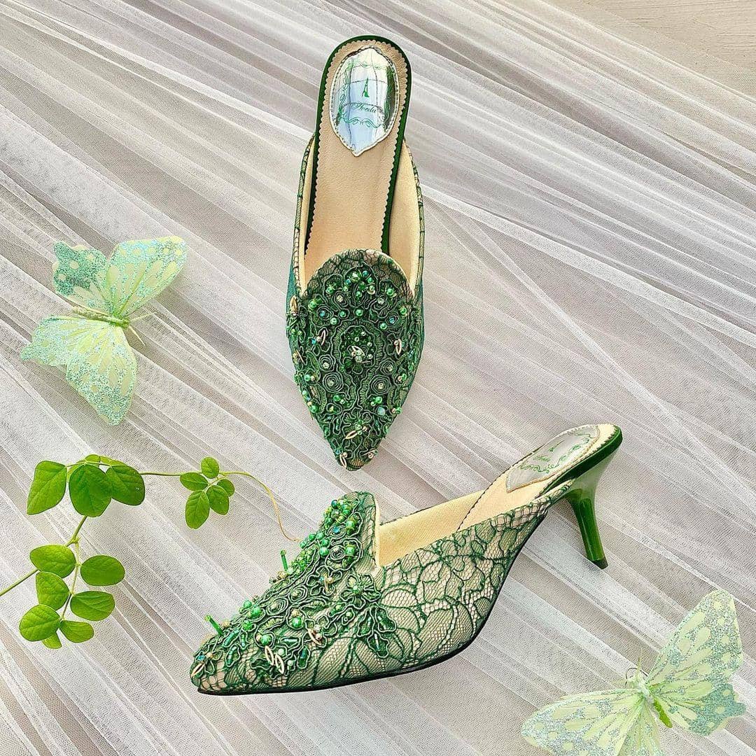 instagram.com/avedafootwear