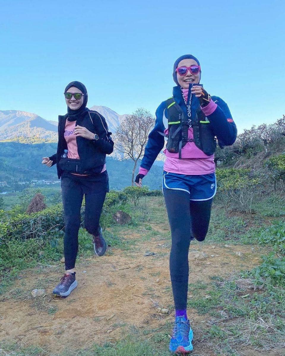 Instagram.com/zeezeeshahab