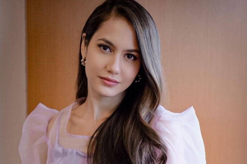 instagram.com/pevpearce