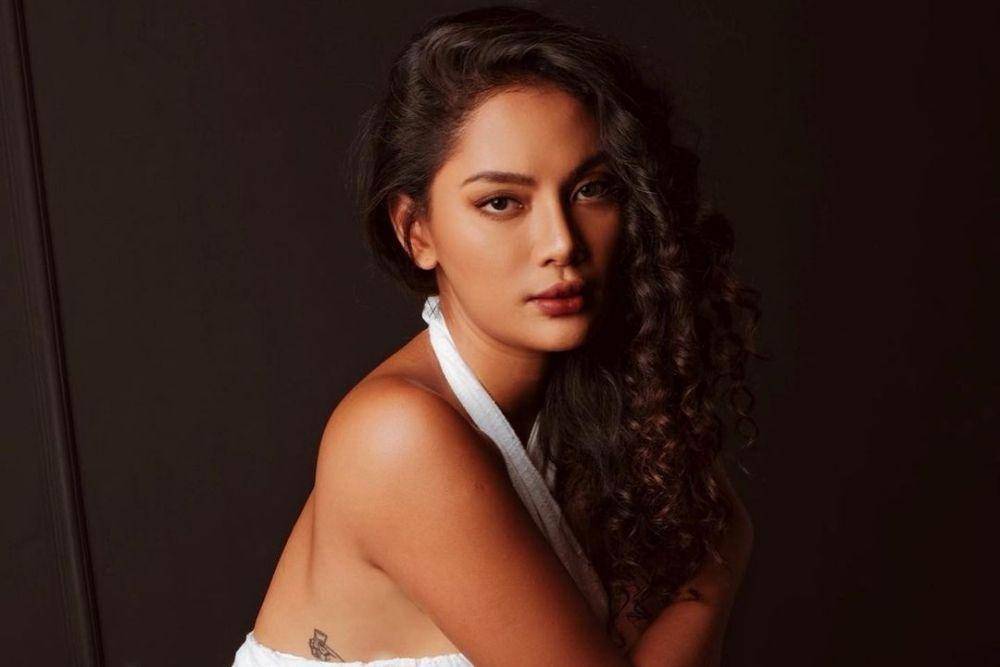 7 Potret Erika Carlina, Selebgram yang Seksinya Kebangetan!