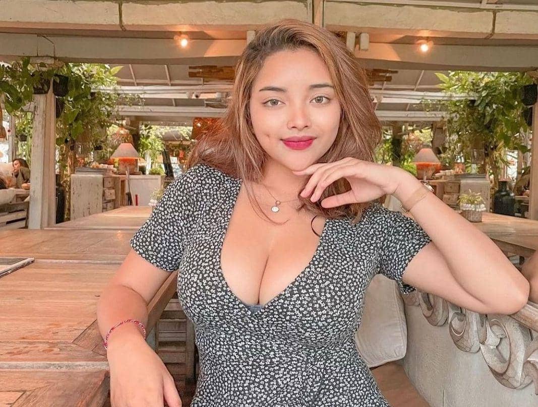 instagram.com/bby.gekma/