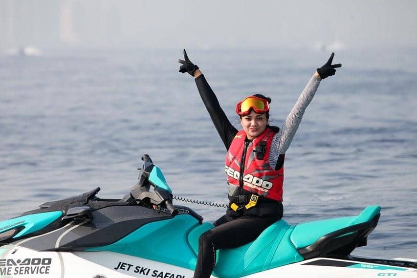 instagram.com/nirinazubir_