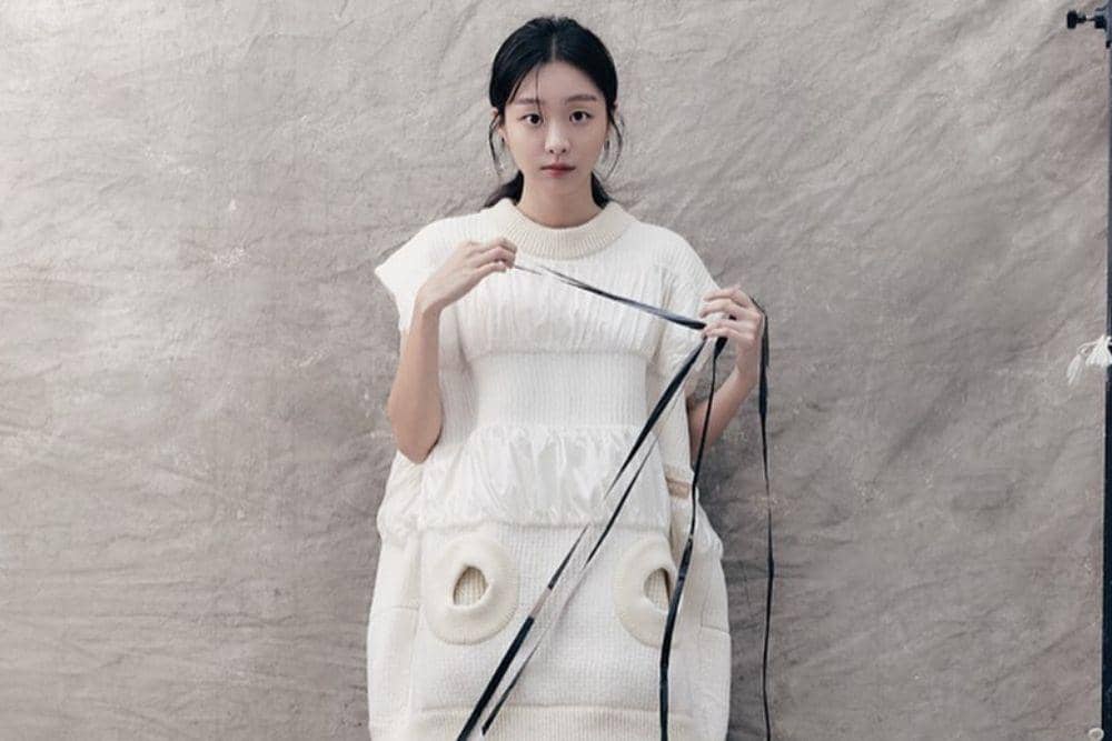 instagram.com/d_a___m_i