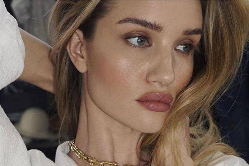 Cara Memakai Lipstik Sesuai Bentuk Bibir, bebeautiful.in