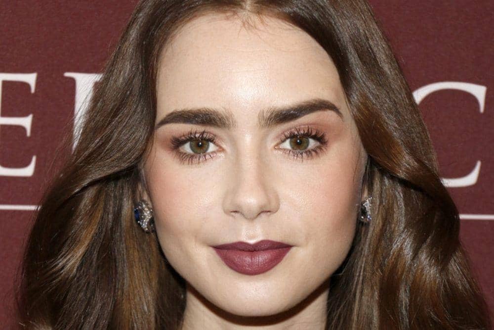 Cara Memakai Lipstik Sesuai Bentuk Bibir/ thelist.com