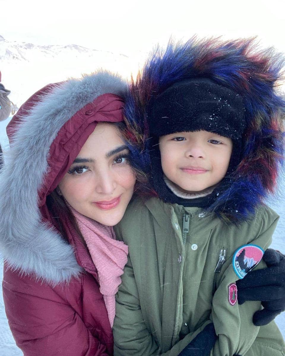 instagram.com/ashanty_ash