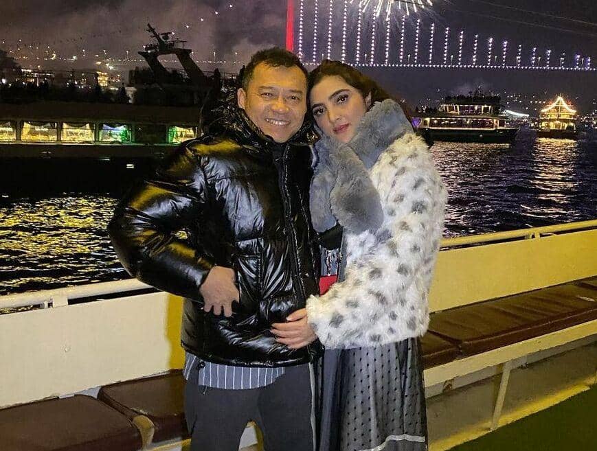 instagram.com/ashanty_ash