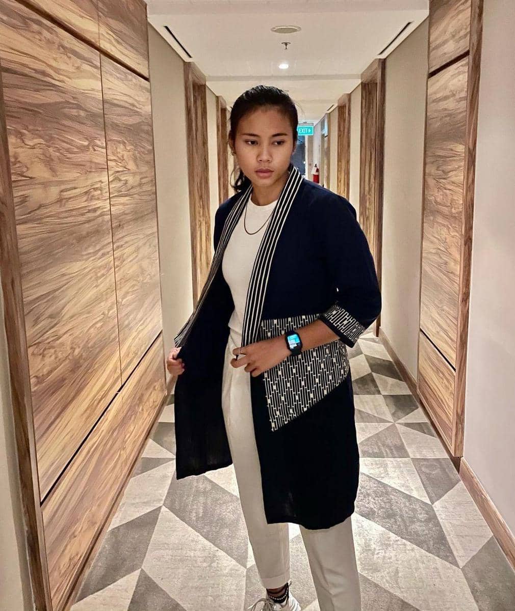 instagram.com/shalika.aurelia