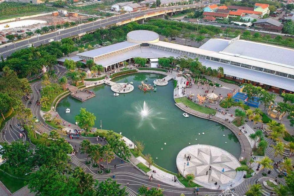 Food Junction Grand Pakuwon