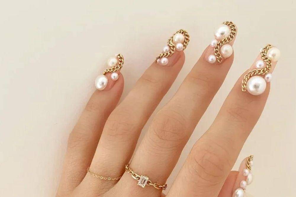 Biar Kuku Nggak Rusak, Ini Tips Menggunakan Nail Extension yang Tepat