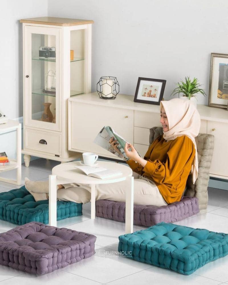 Instagram.com/ifurnholic