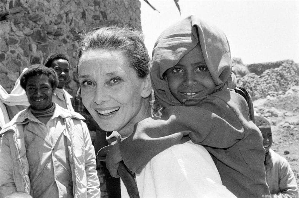 Audrey Hepburn untuk UNICEF. (twitter.com/UNICEF)