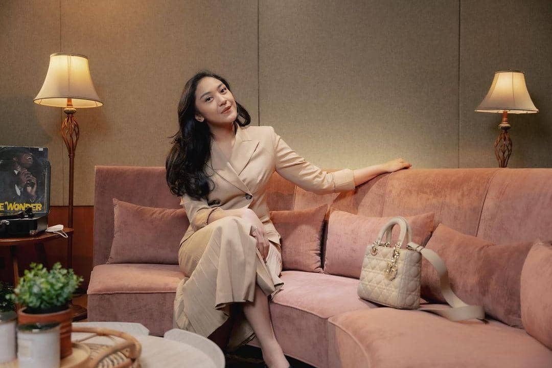 instagram.com/putri_tanjung