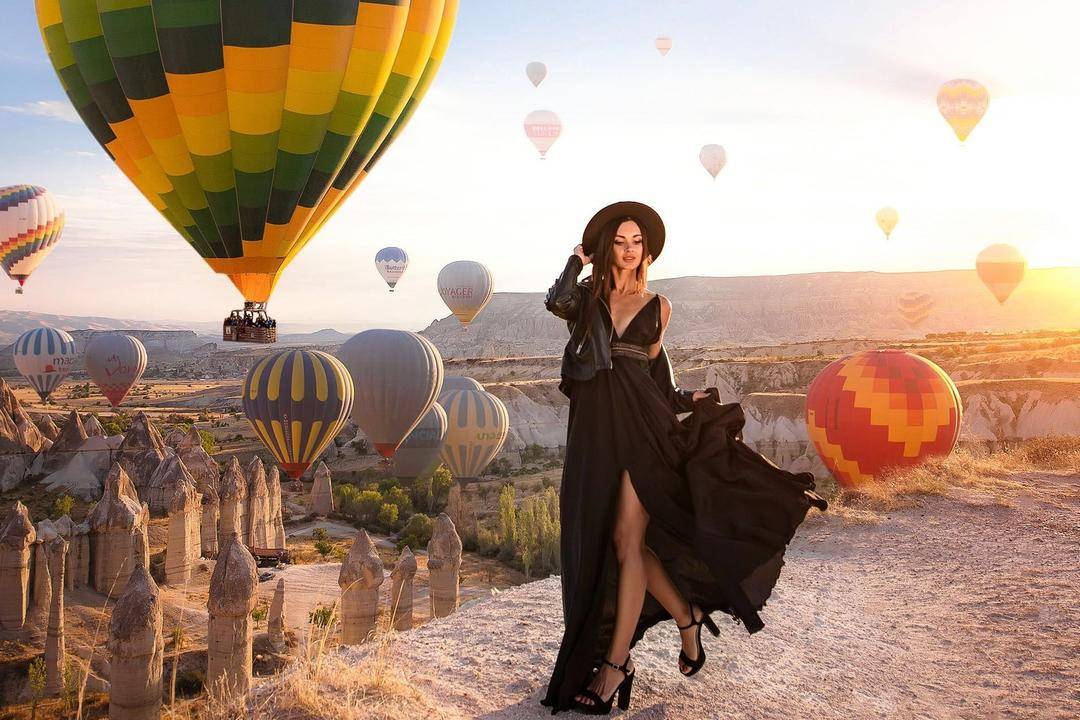 Inspirasi Outfit Liburan Saat Berkunjung ke Cappadocia