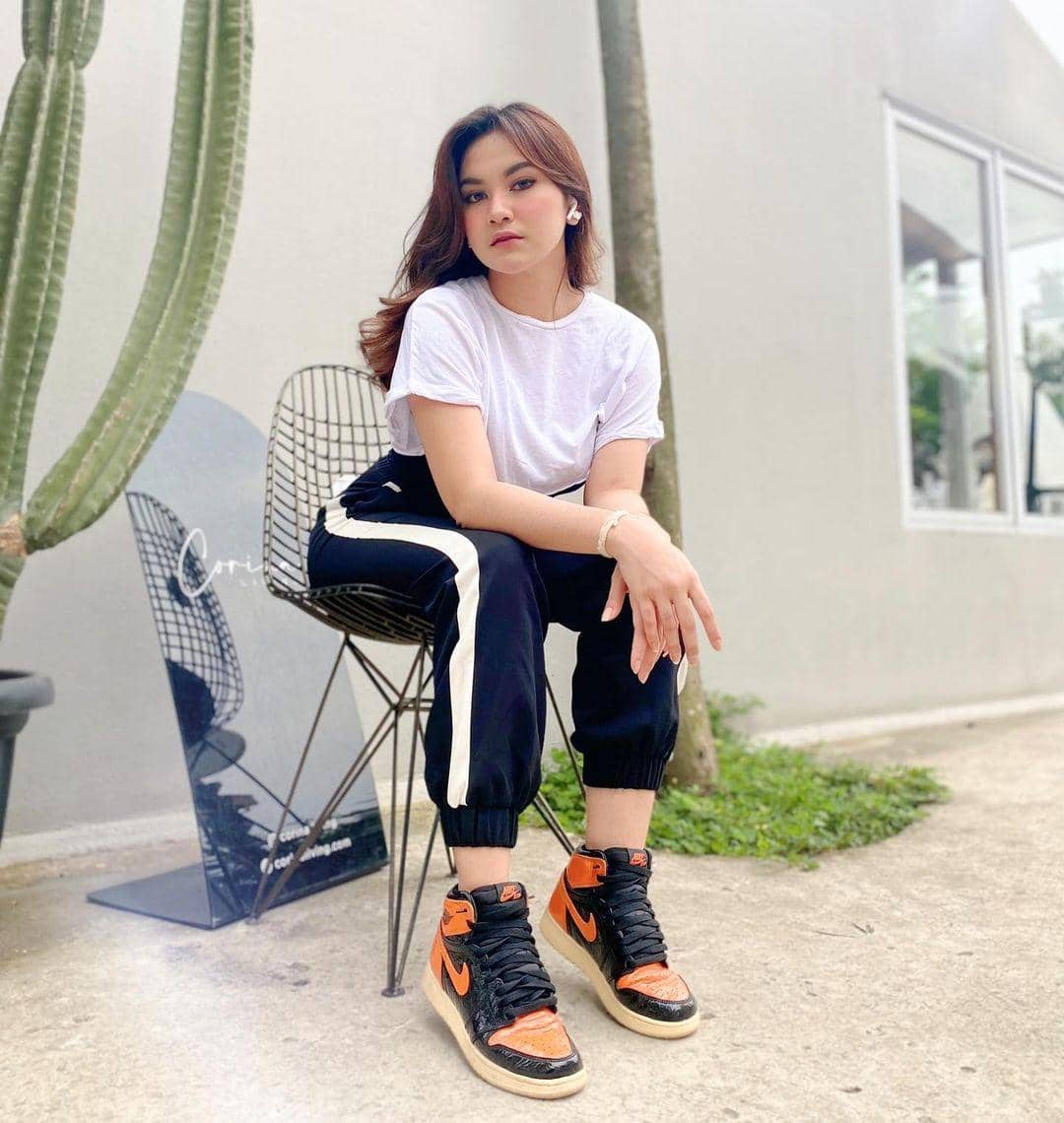 instagram.com/mahaliniraharja