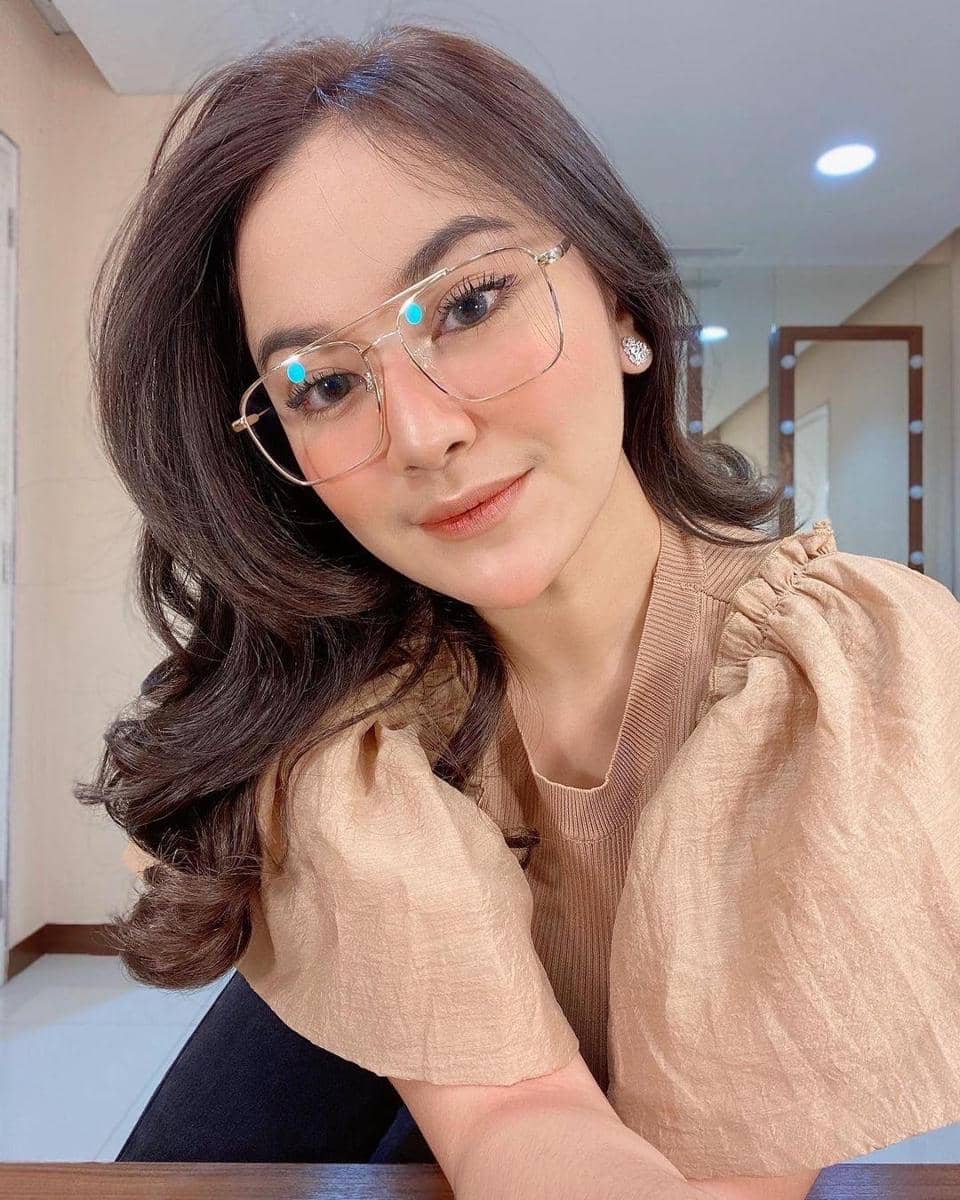 instagram.com/mahaliniraharja/