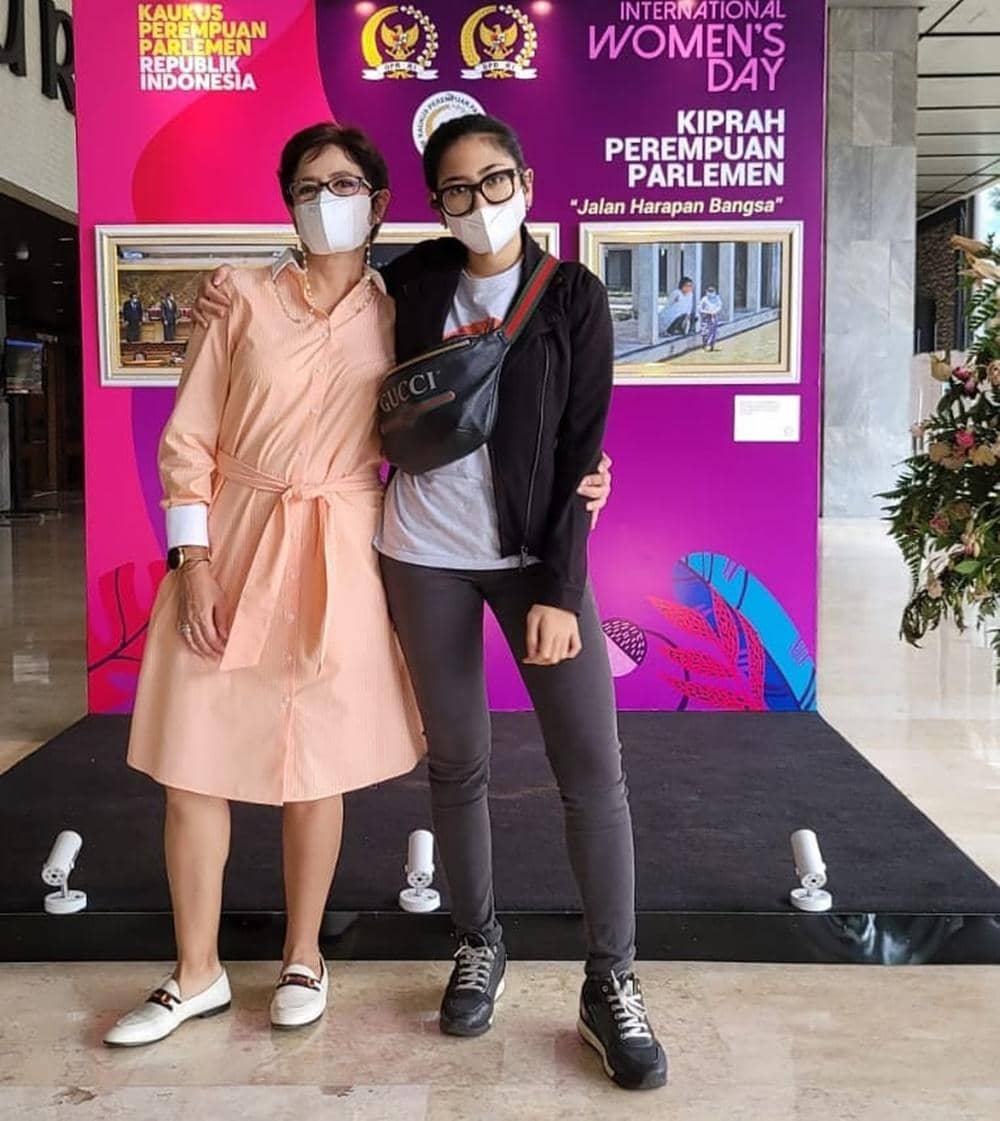 Instagram.com/na_nurularifin