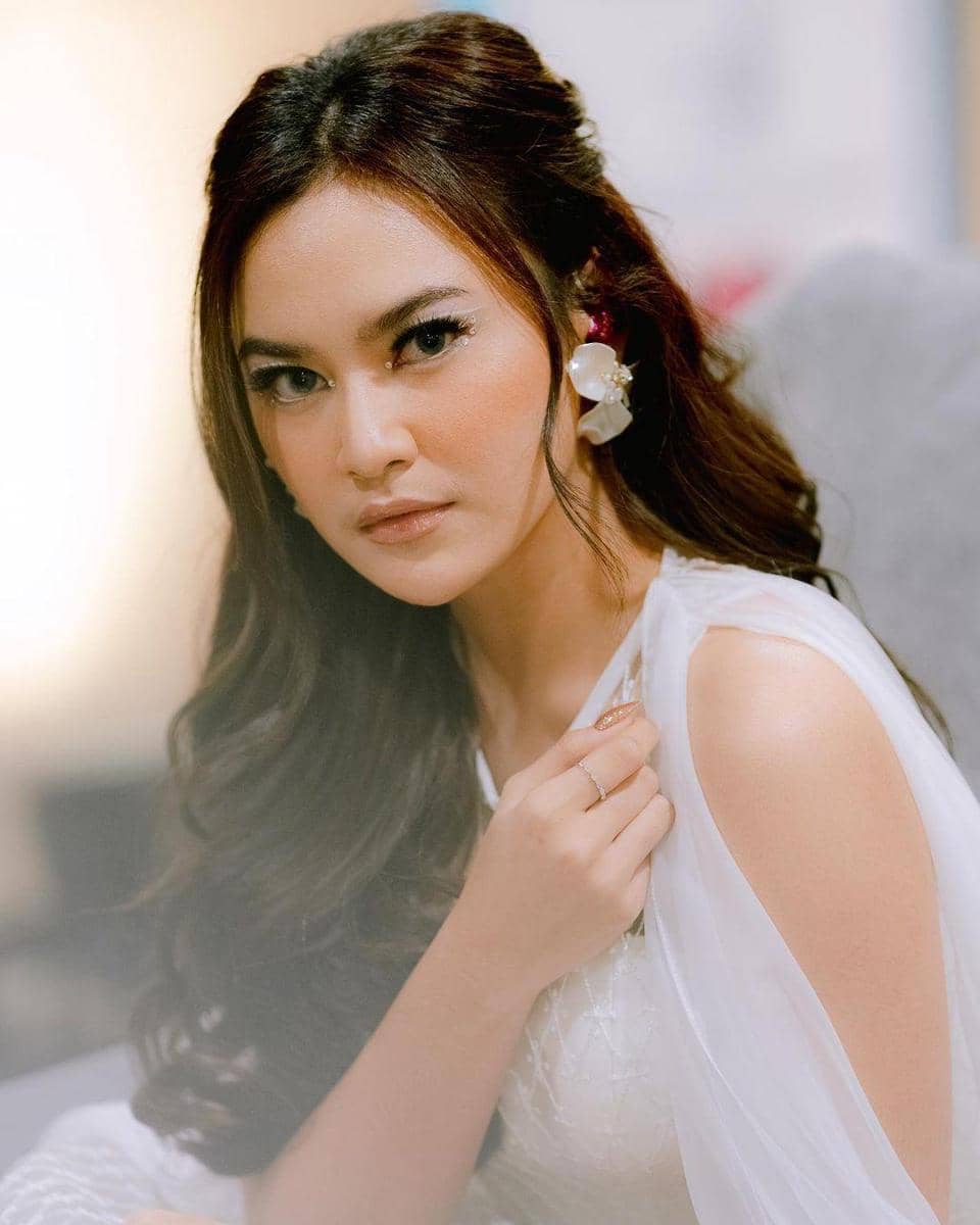 instagram.com/mahaliniraharja/