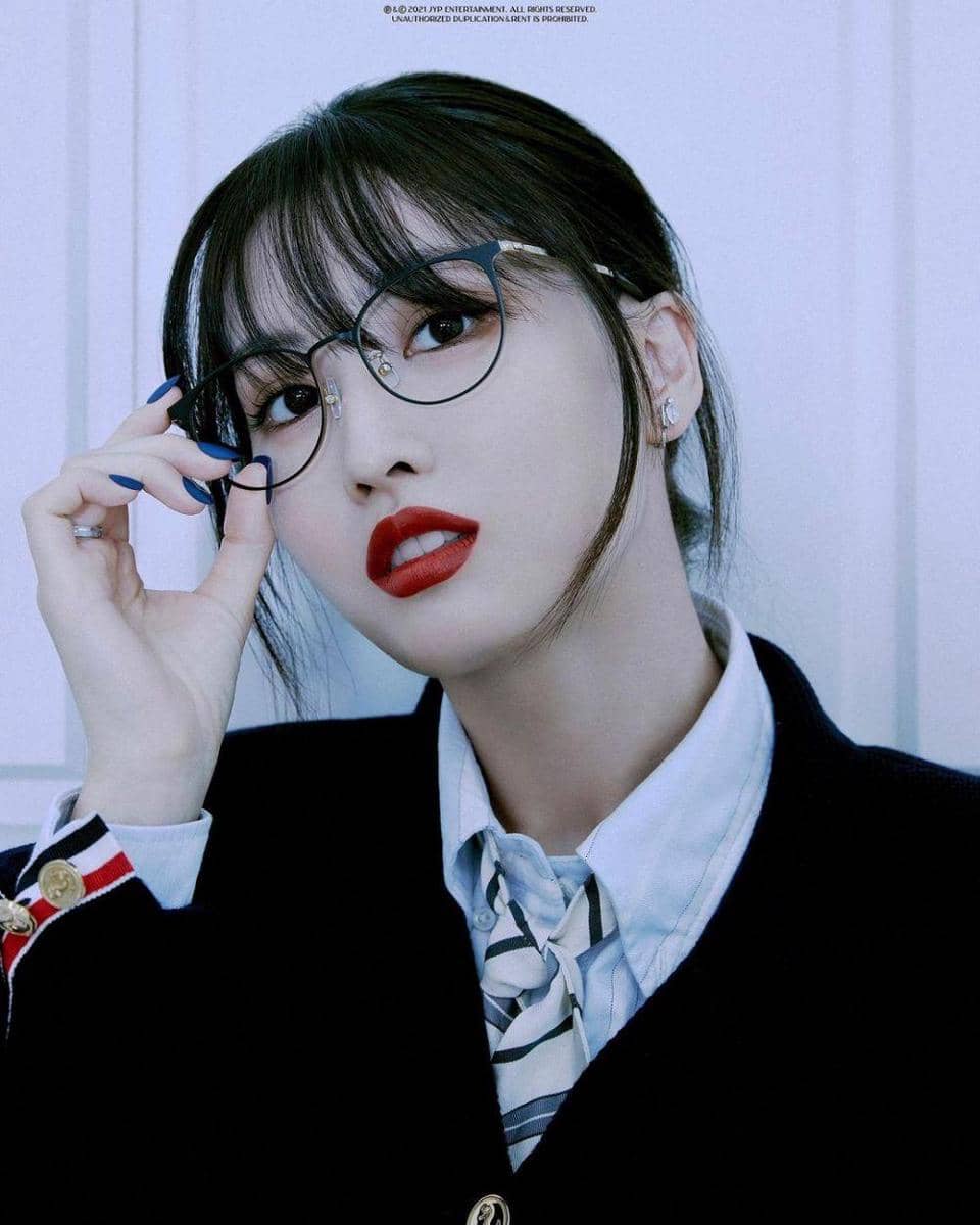 instagram.com/twicexmomo