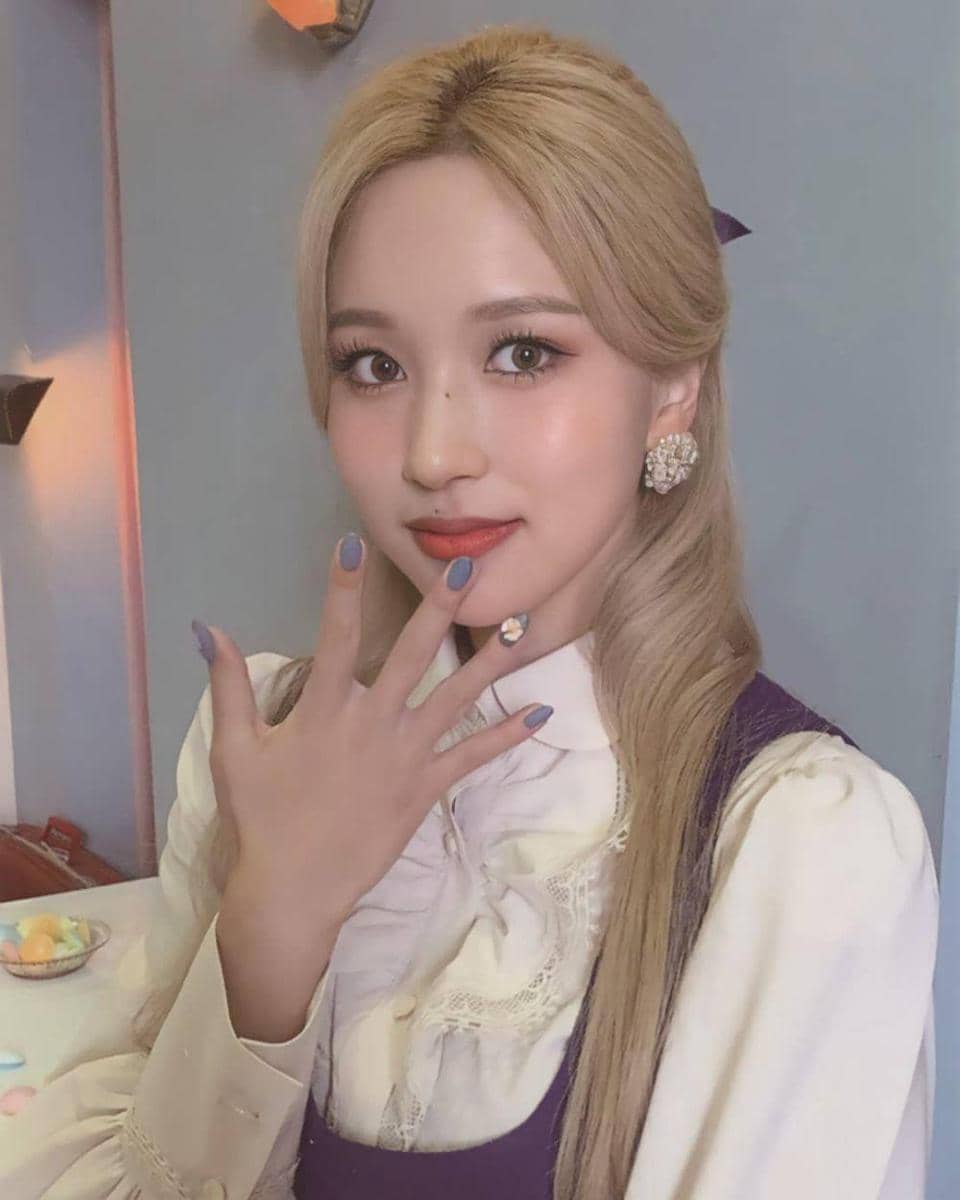 instagram.com/mina.twicejype