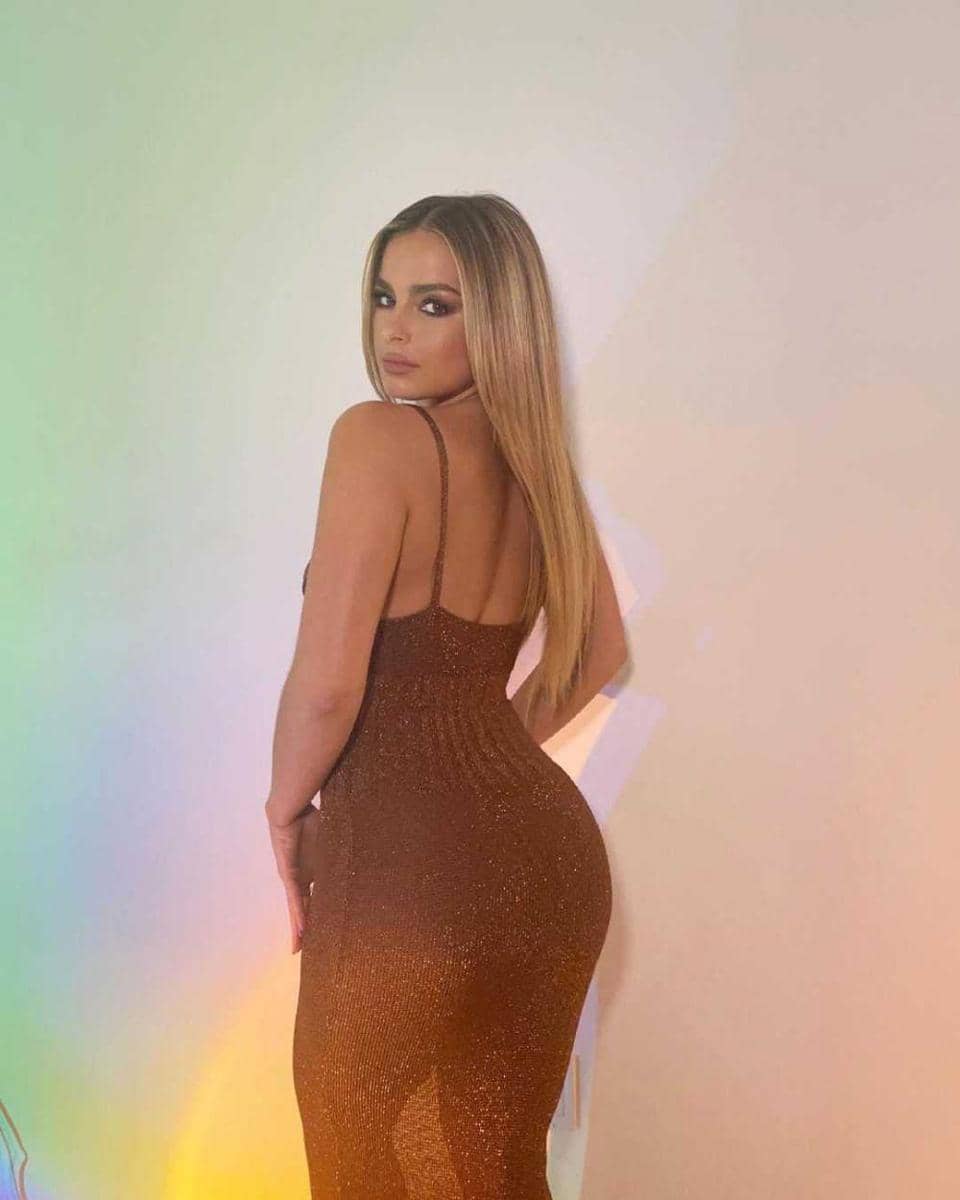 instagram.com/addisonraee