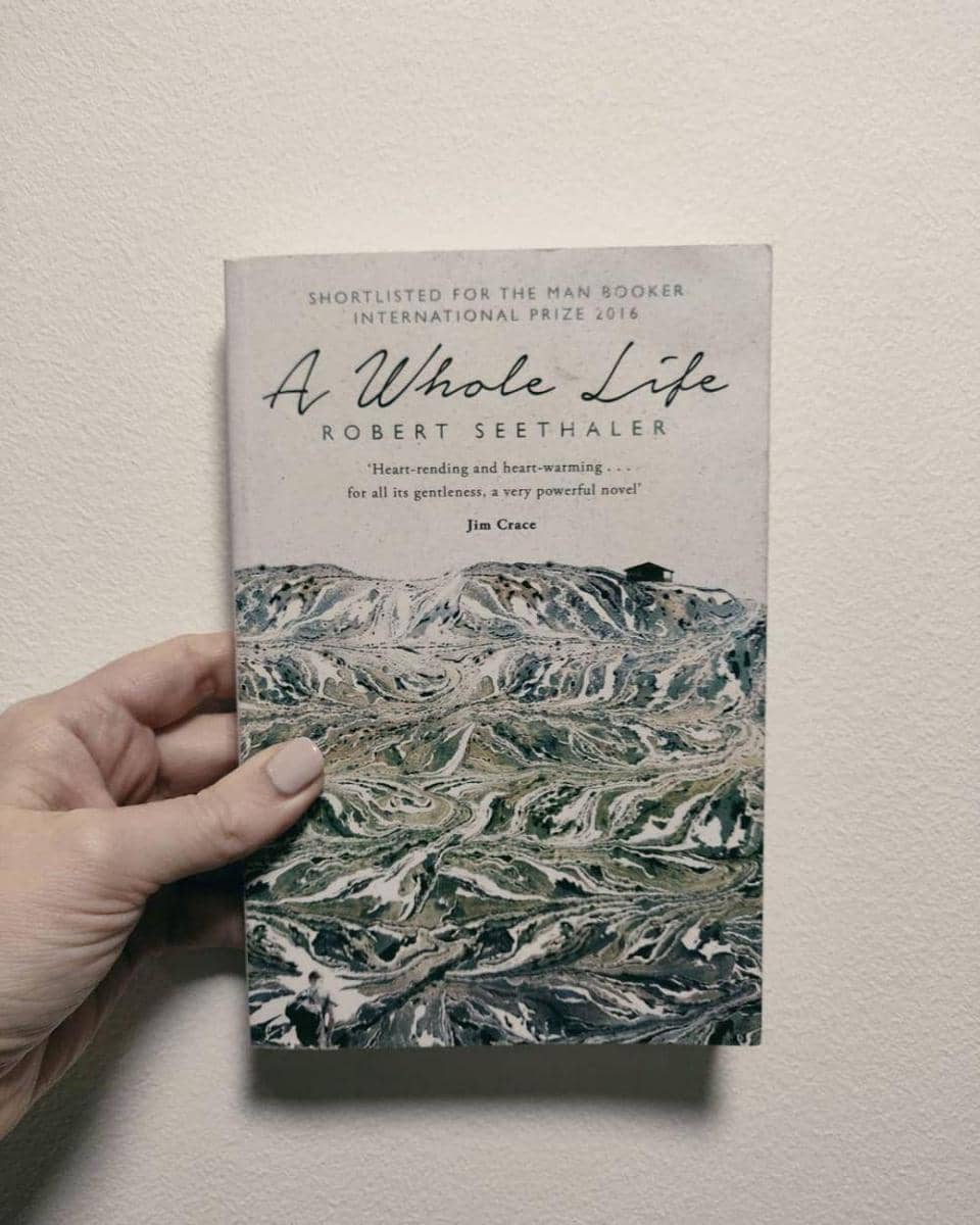 instagram.com/itscooltoread