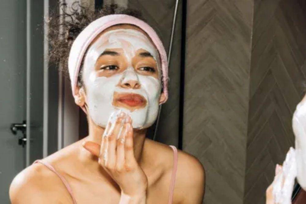 Tahukah Kamu? Deretan Skincare Ini Ternyata Perlu Disimpan di Kulkas 