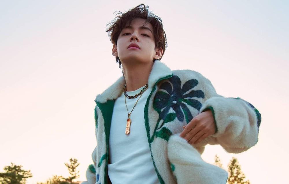 V BTS Positif COVID-19, Ini Kabar Terbarunya
