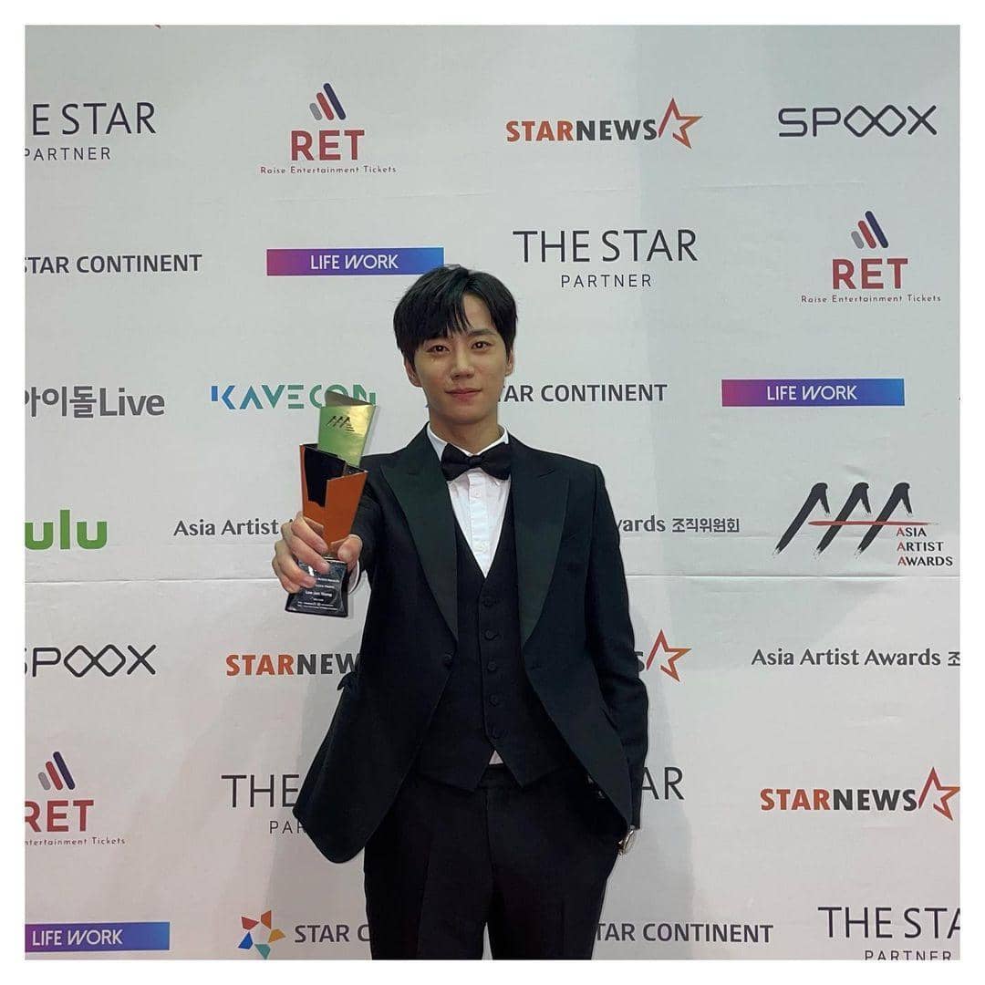 instagram.com/real_2junyoung