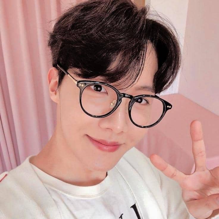 twitter.com/JK_miinee