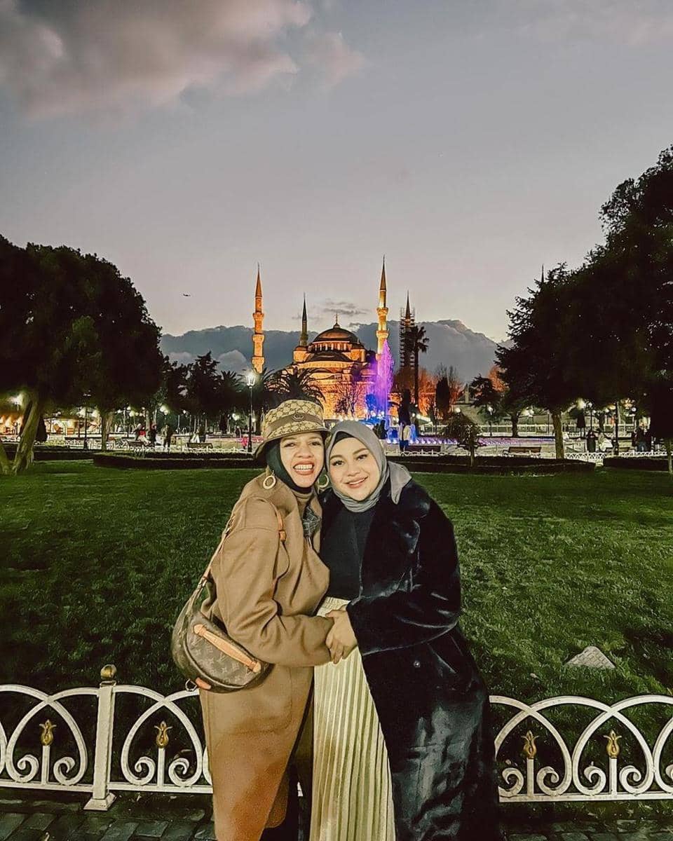 Instagram.com/aurelie.hermansyah