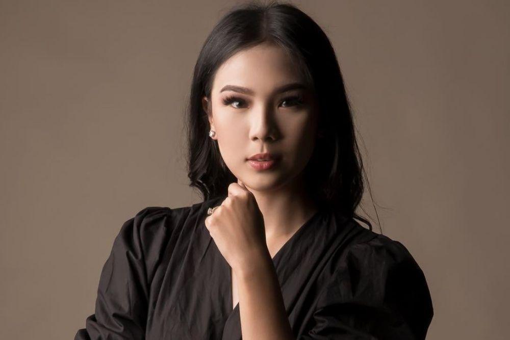 Pesona Devina Hermawan, Chef Cantik yang Pamer Pisau Seharga Rp42 Juta