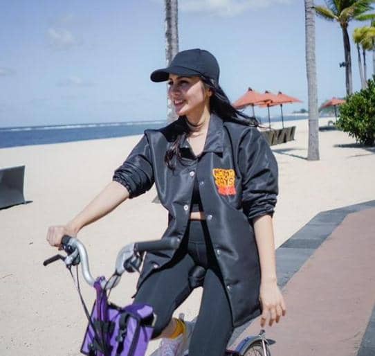 instagram.com/therealmomogeisha