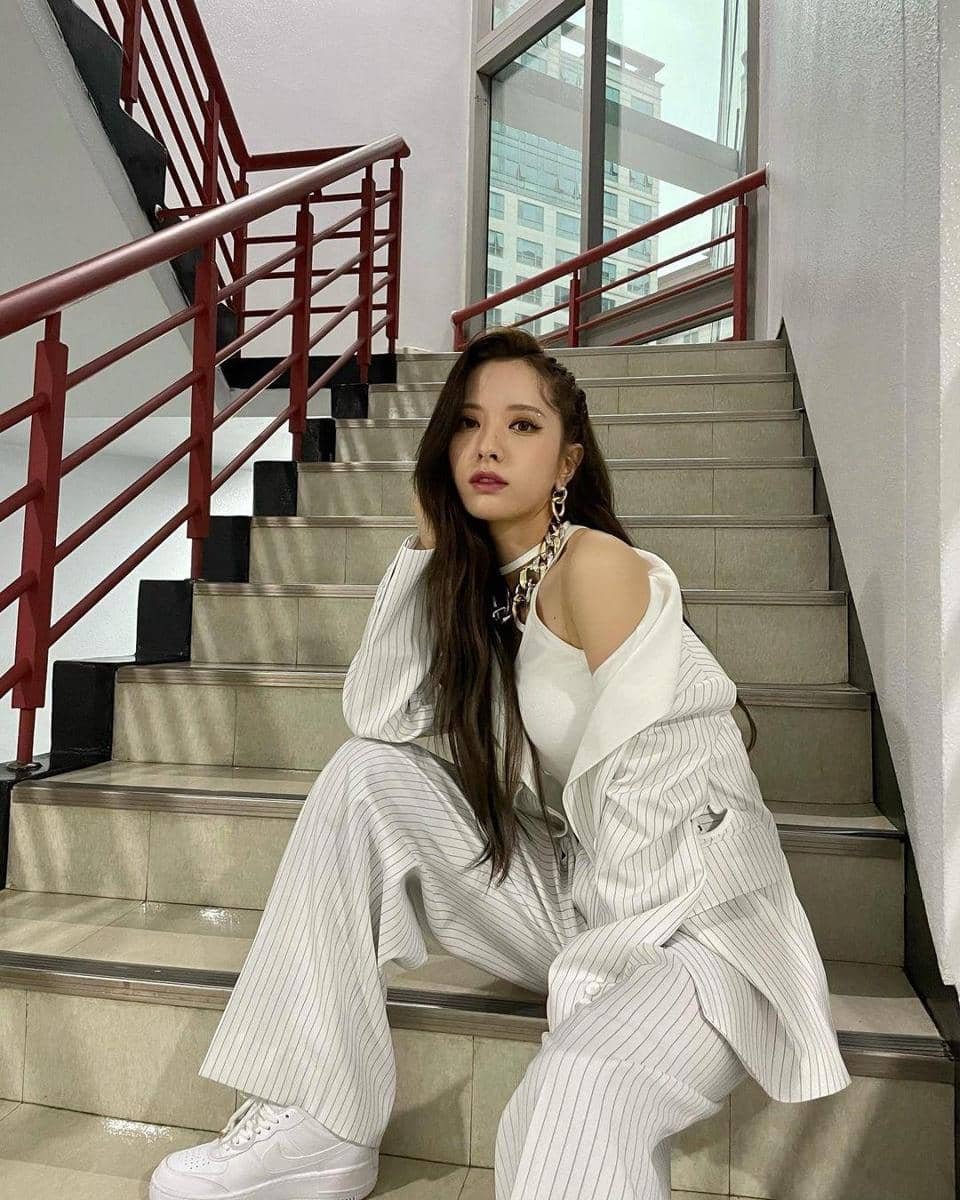 instagram.com/bn_95819