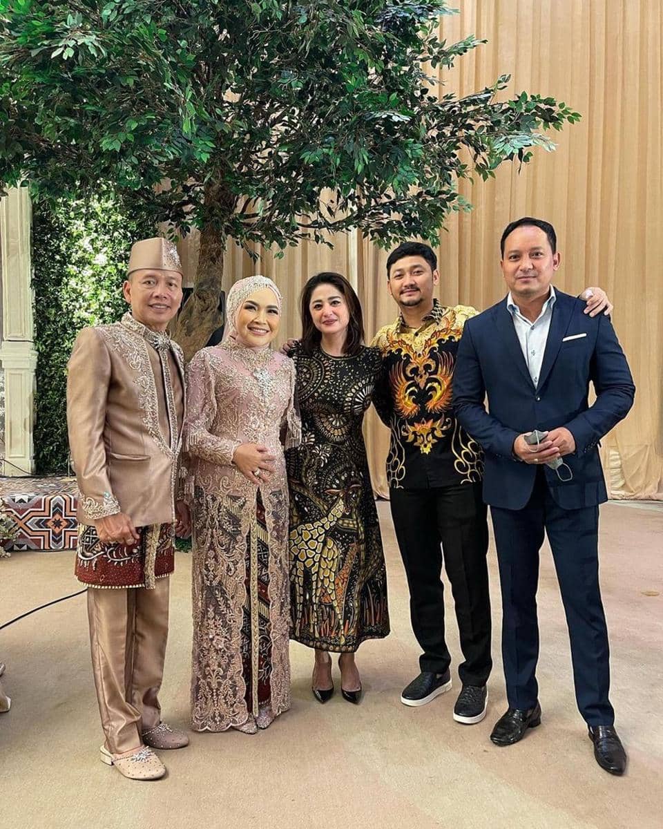 Instagram.com/dewiperssikreal