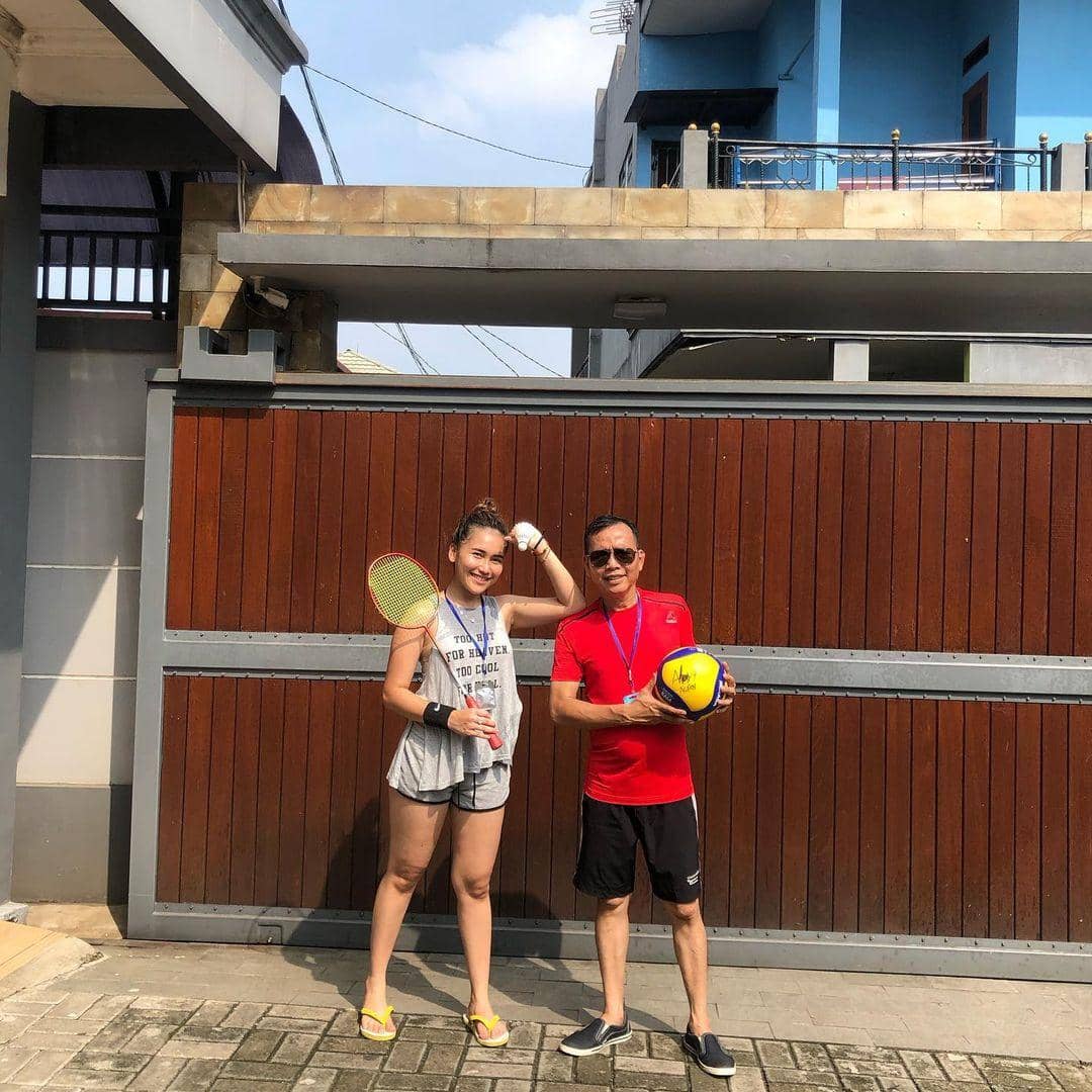 instagram.com/ayutingting92