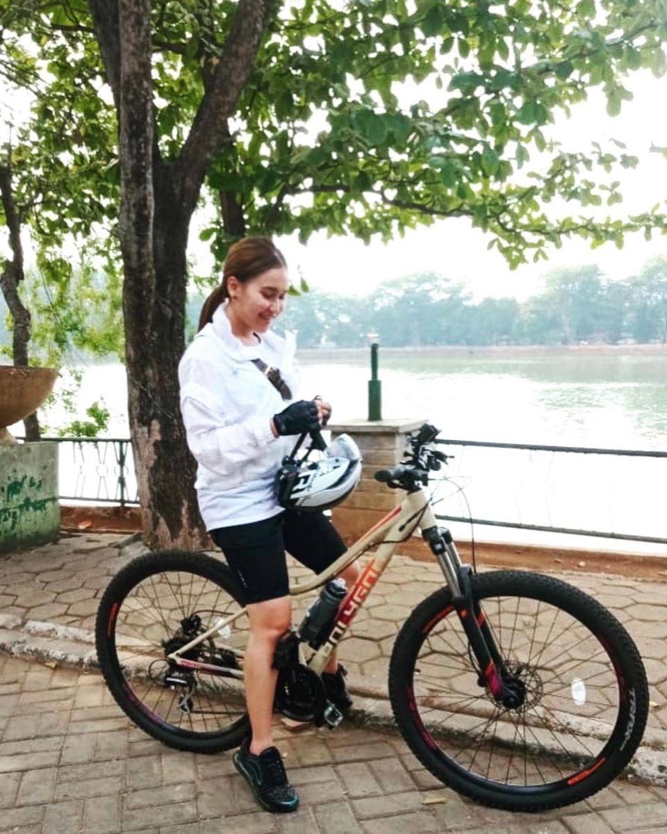 instagram.com/ayutingting92