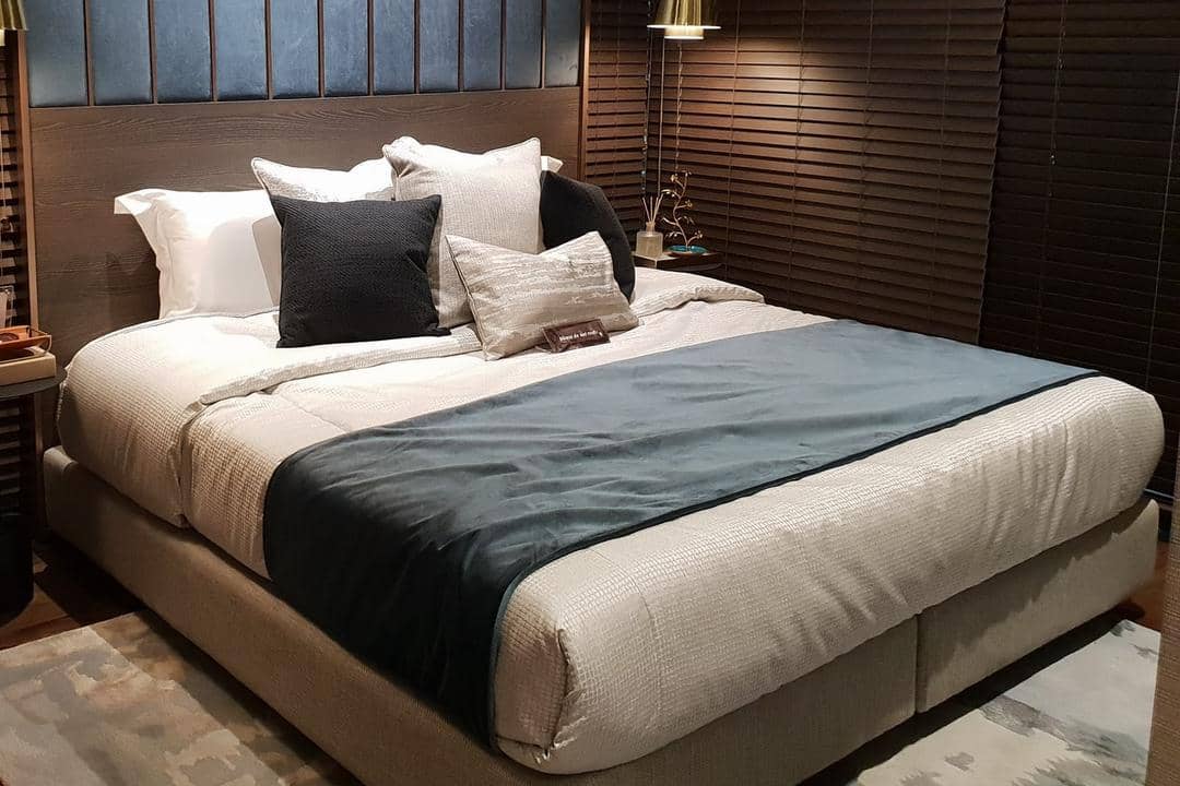 Unsplash.com/Mark Champs