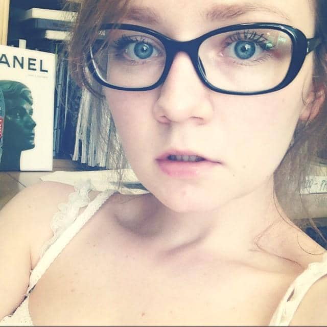 instagram.com/theannadelvey