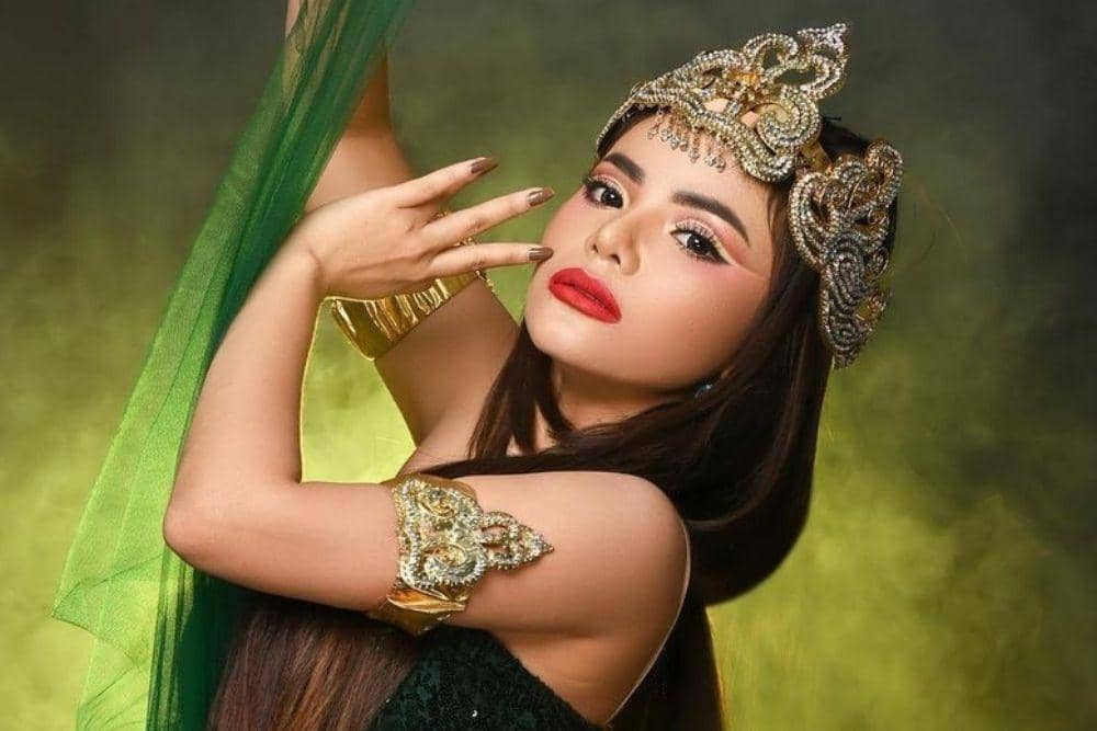 instagram.com/dinar_candy