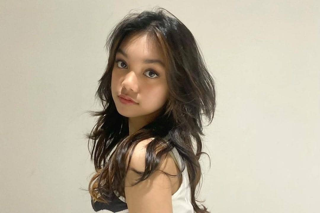 instagram.com/naura.ayu