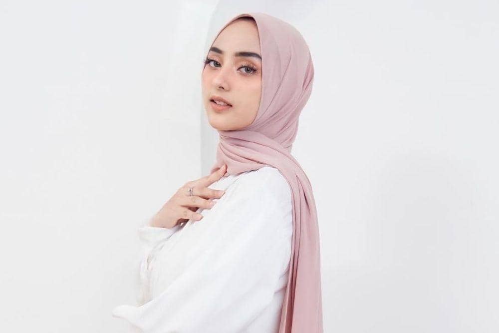 instagram.com/dinanfajrina