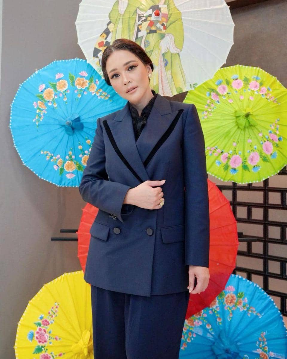 instagram.com/maiaestiantyreal