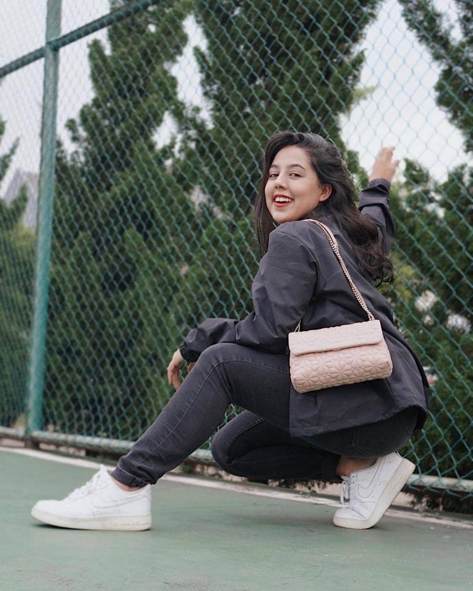 instagram.com/nessiejudge