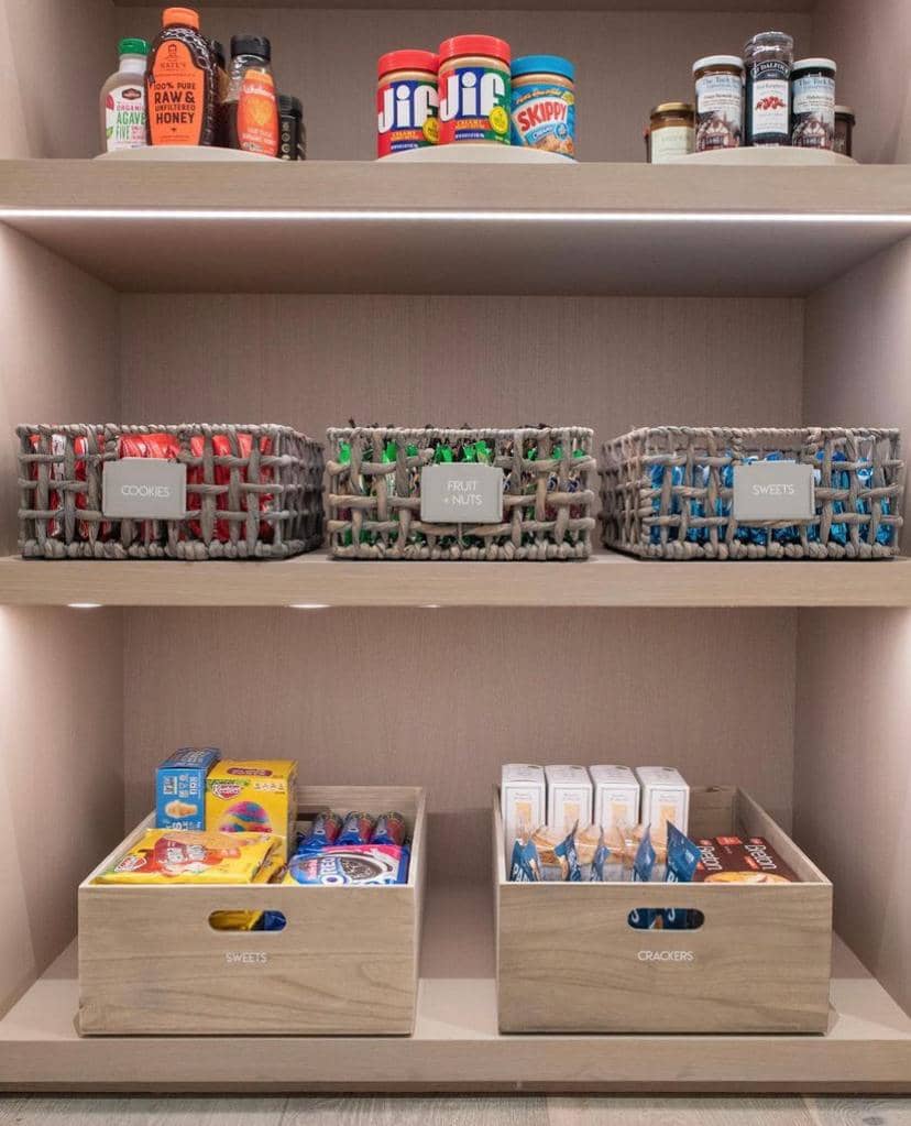 Ivan Solis/thehomeedit for POOSH.COM