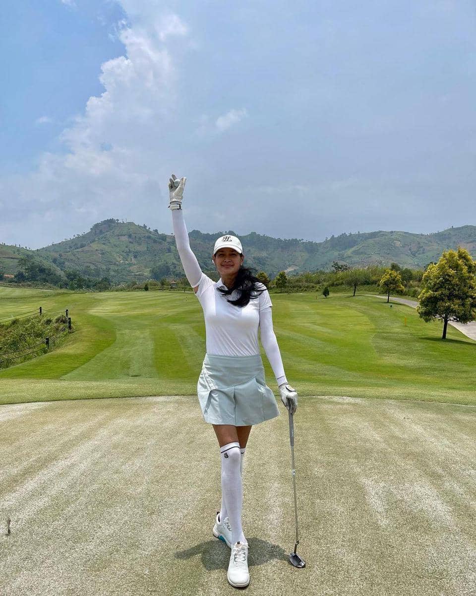 instagram.com/donnaharunofficial