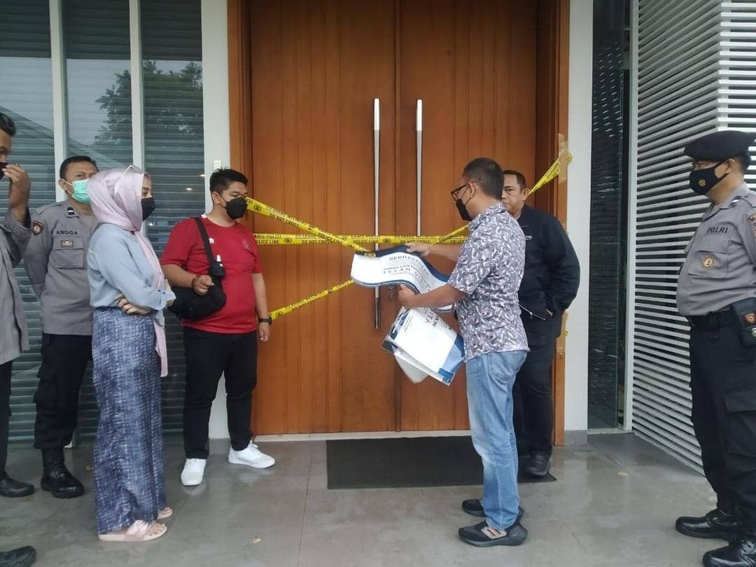 twitter.com/haluandotco