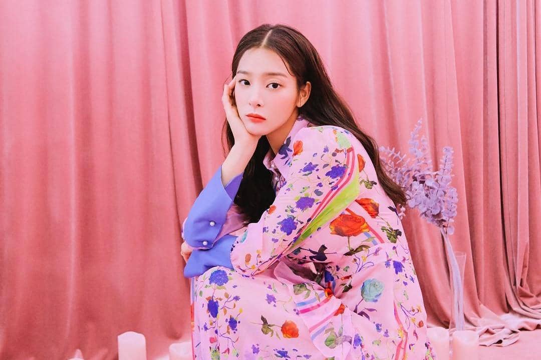 instagram.com/_seorina