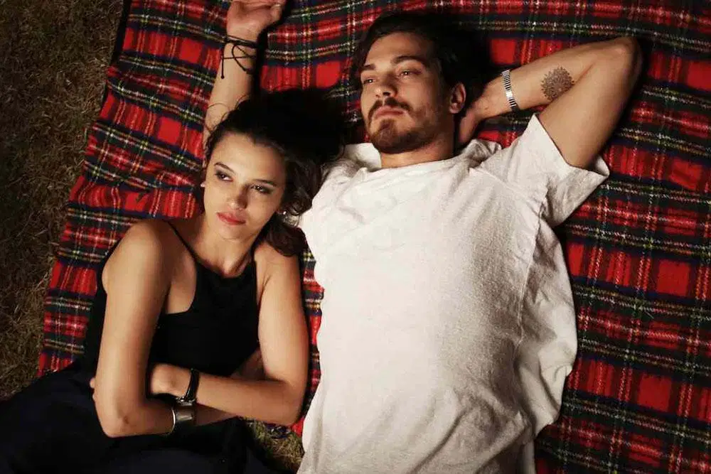 Katta olchamli ayollar bilan erotik filmlar Katta olchamli ayollar bilan erotik filmlar